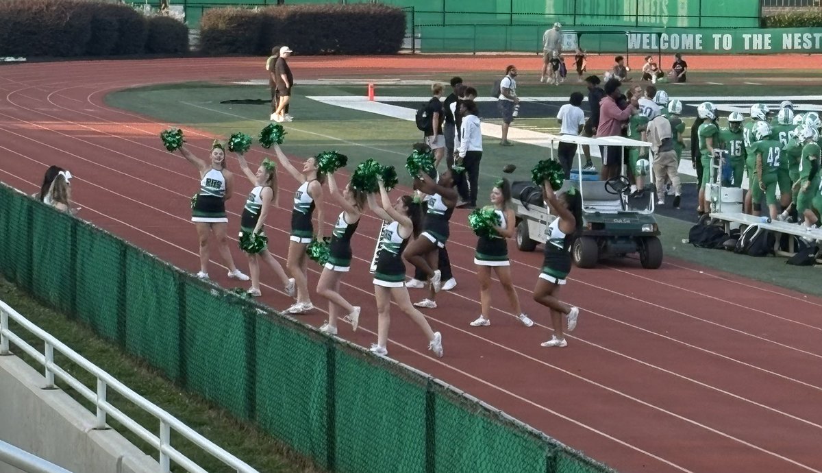 rds0008's tweet image. Roswell 9th Grade Football vs. Milton. Let’s go Hornets! Beat Milton! @roswellsports @Roswell_FB