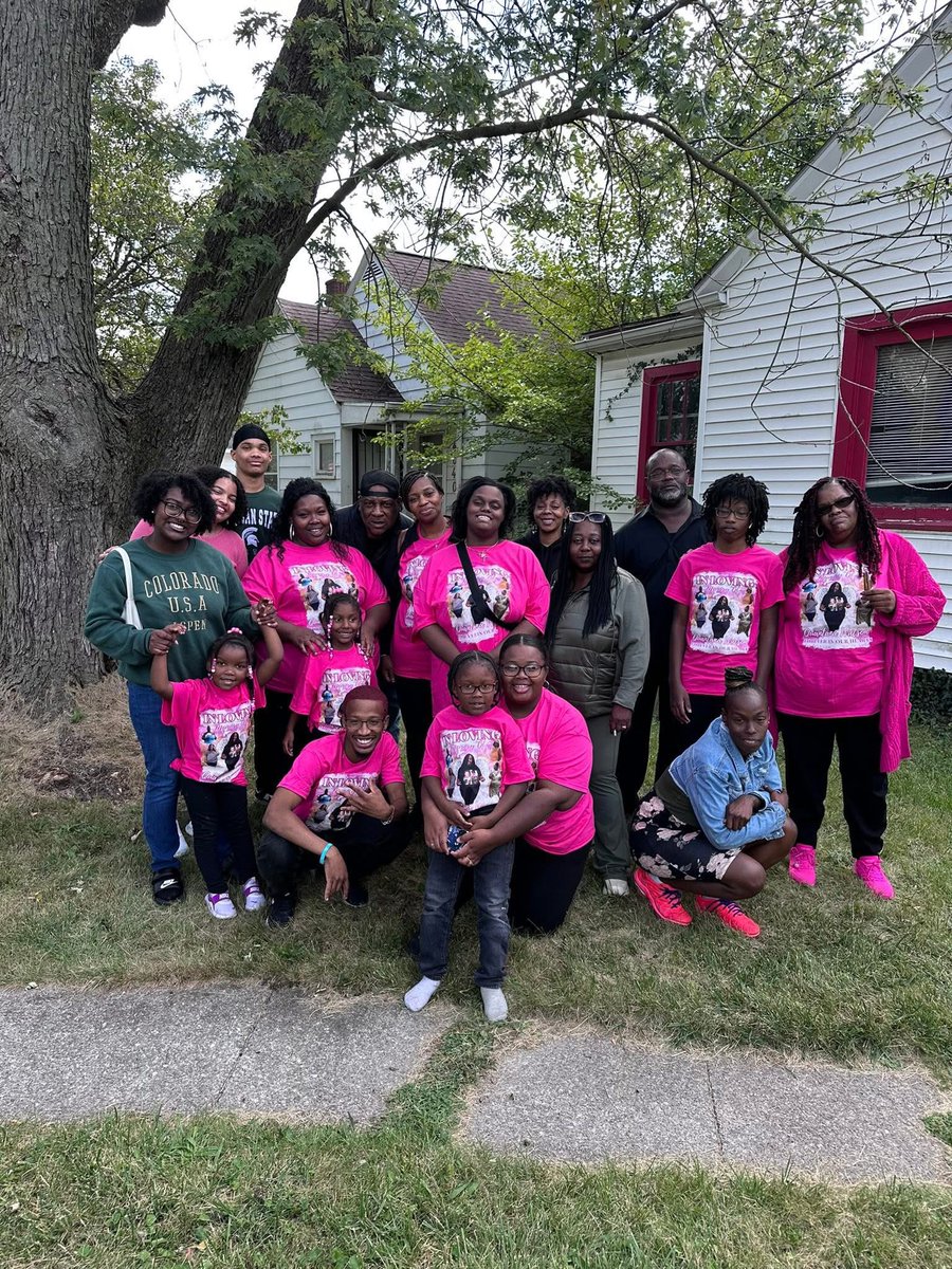 RedManJr22's tweet image. Family Comes First 🫂❤️ Rip Momma