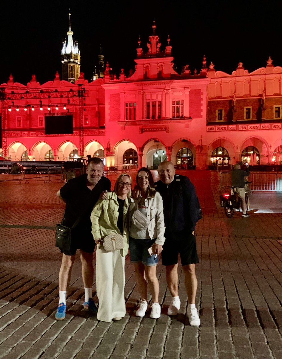 Mark Jones tweet media