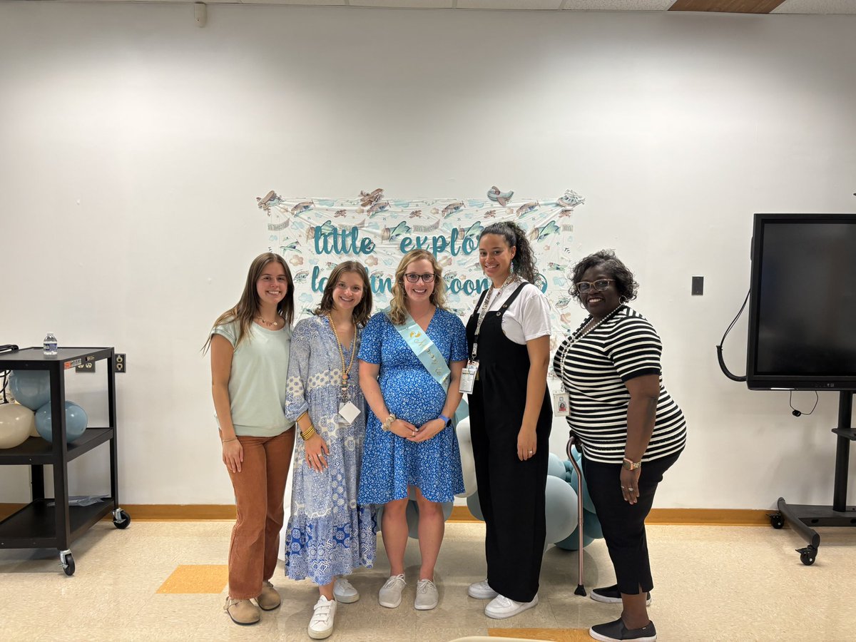 Mrs. Chandler tweet media