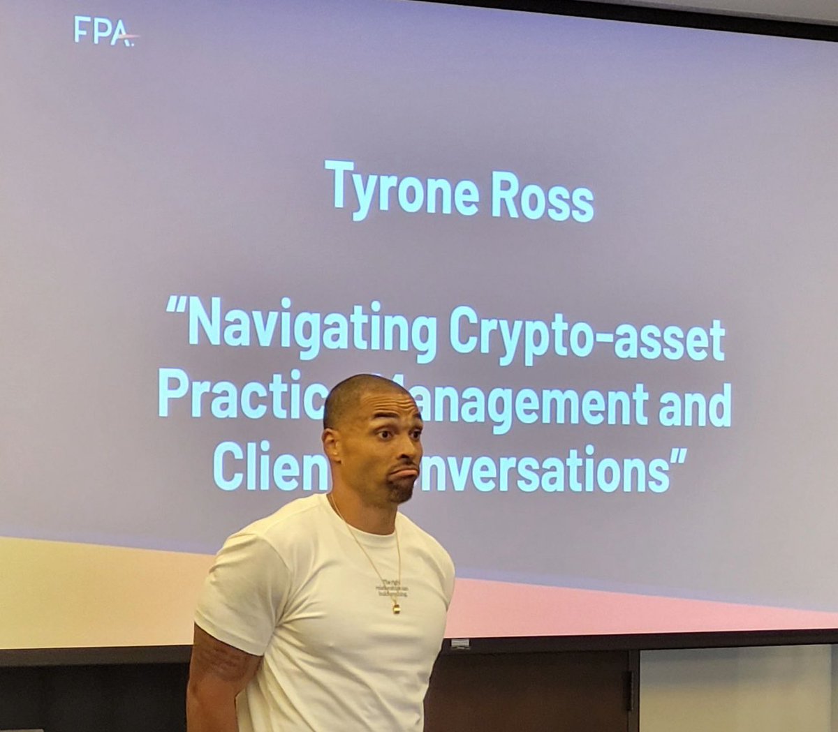 TR401's tweet photo. New meme just dropped. https://t.co/tZWdIWc9Zu