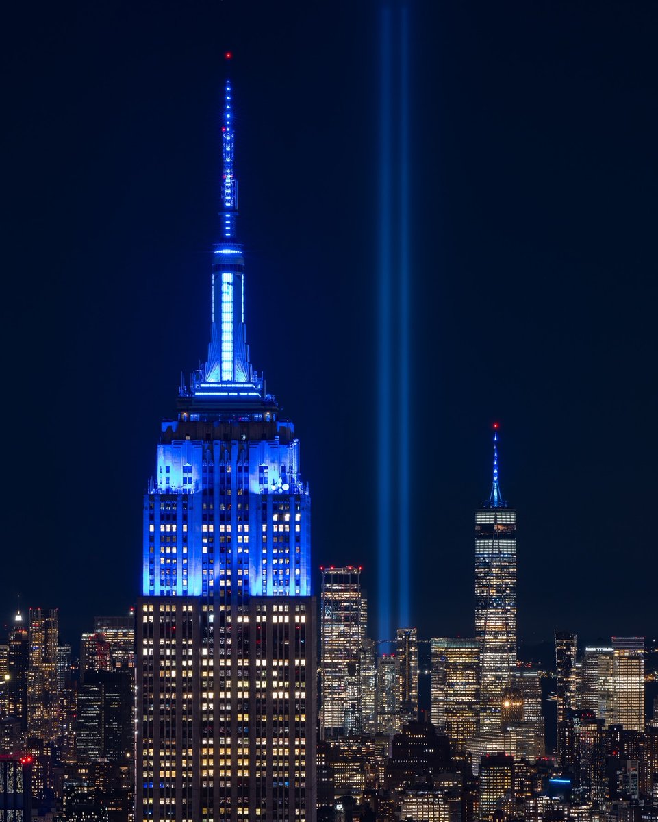 Empire State Building (@empirestatebldg) on Twitter photo Shining in blue from dusk until dawn in memory of 9/11
Watch tonight's lighting here: esbo.nyc/ecx
đź“·: @dantvusa Shining in blue from dusk until dawn in memory of 9/11
Watch tonight's lighting here: esbo.nyc/ecx
đź“·: @dantvusa