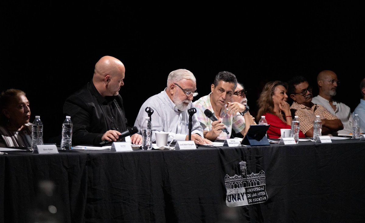 #Entérate Instalan el primer Consejo Consultivo de la <a href="/UNAYucatan/">Universidad de las Artes de Yucatán</a>  wp.me/p6Zyu6-1BX3

Integran el órgano colegiado 60 artistas con trayectorias internacionales y especialistas de diversas disciplinas.