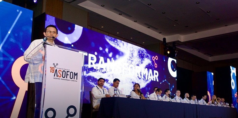 NafinOficial's tweet photo. En el 19° Congreso Nacional @ASOFOM_OFICIAL, el titular de Instituciones Financieras, @javiervazquezd, destacó las acciones que Nafin y Bancomext realizan con las #Sofomes para consolidar los objetivos del Plan México, impulsar la inclusión financiera y el desarrollo económico. https://t.co/2n2rbNC6xK