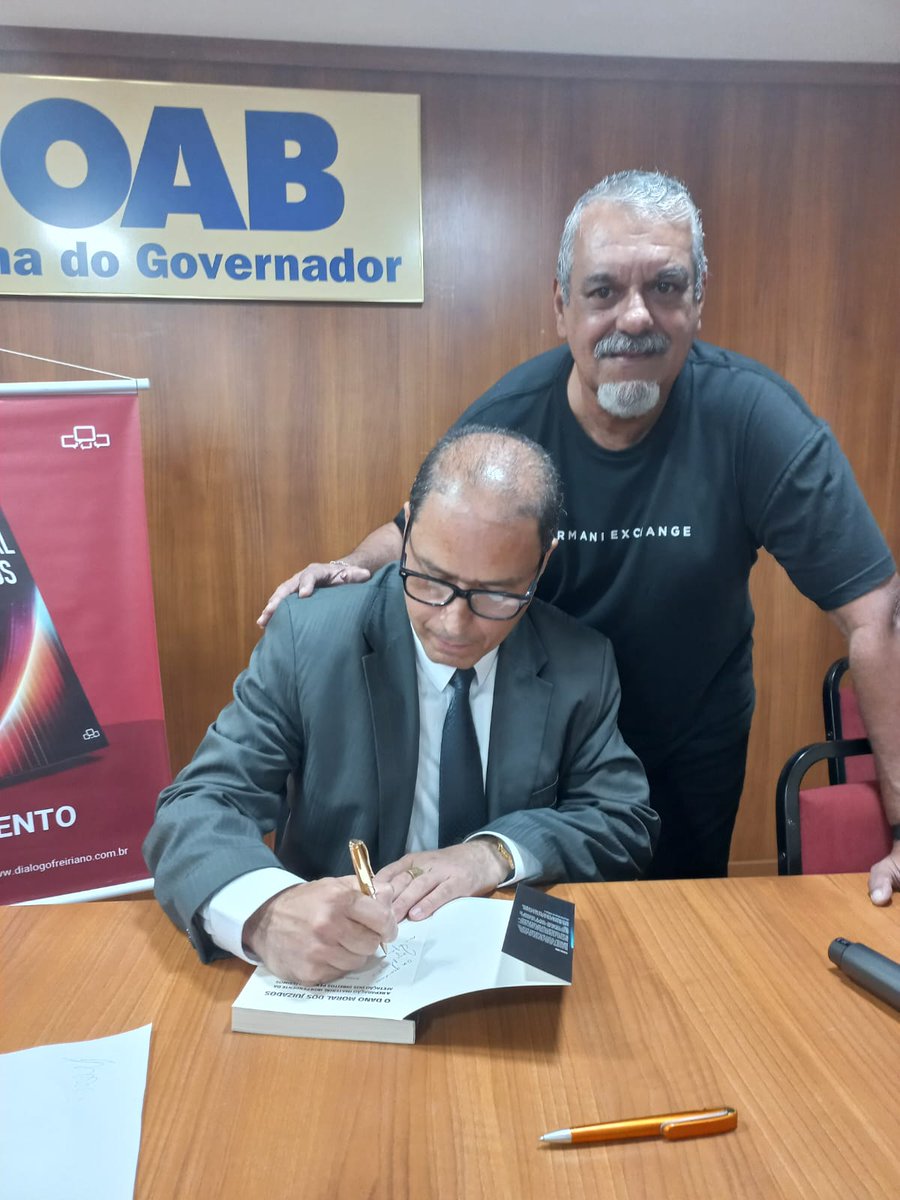 LivroCarioca's tweet photo. A OAB-Ilha recebeu o lançamento do livro “O dano moral dos juizados A reparação imaterial independente da afetação dos direitos personalíssimo”, do advogado e jornalista Rinaldo Raposo Ribeiro, que aconteceu dia 09/09, na sede da OAB-Ilha. https://t.co/xwyoVRJkRM