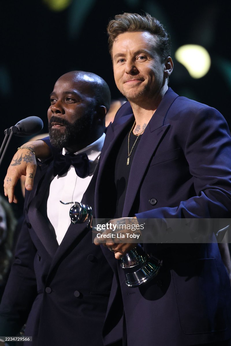 McFLY Circle ⚡️ #TEAMMCFLY tweet media