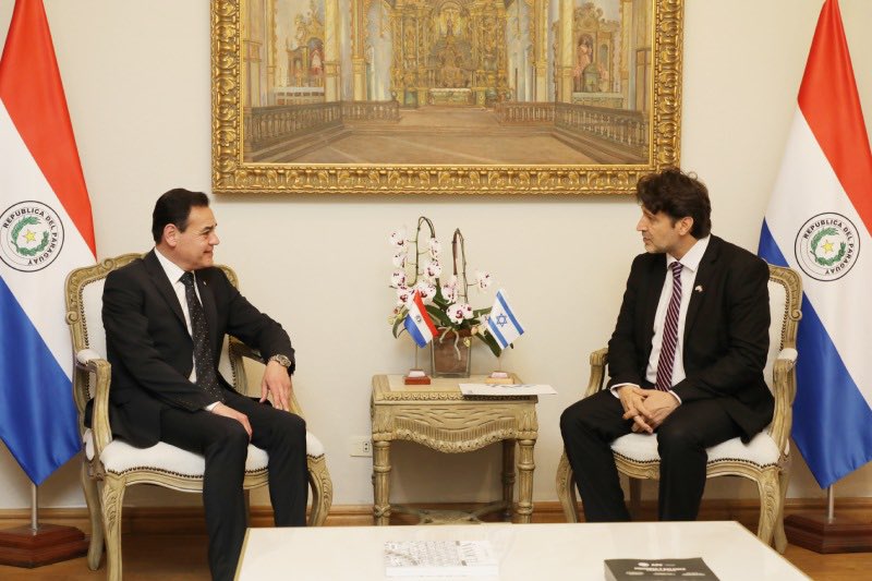 Canciller y embajador de Israel repasaron agenda bilateral y analizaron nuevos campos de cooperación 🇵🇾🤝🇮🇱

➡️ lc.cx/Ablohq