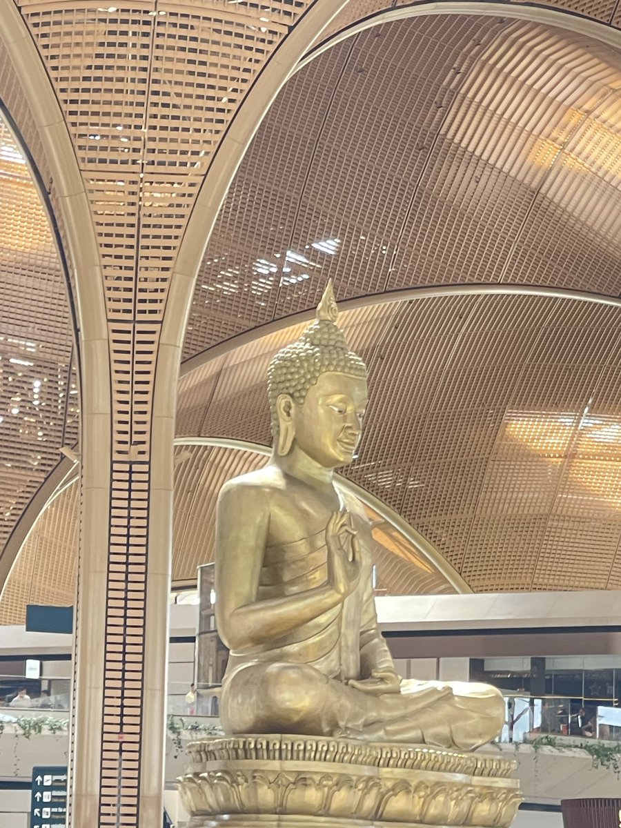 PenDany88's tweet photo. Here The Main Reason of why a lot Grandparents come to visit New Airport, Here The Idol of Grandparents 🙏🙏🙏 https://t.co/eMPYTRwLuK