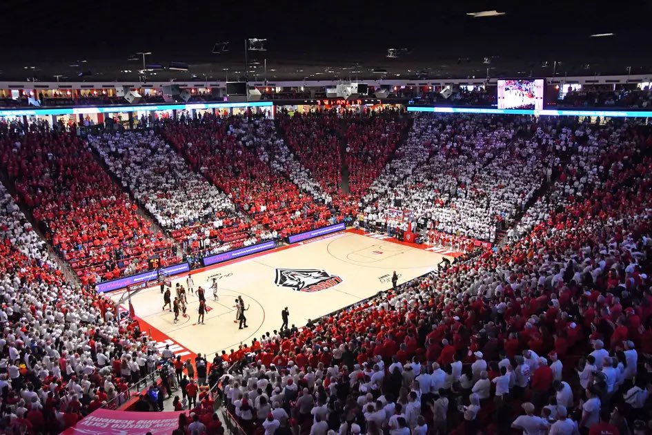 After a great conversation with coach Stapleton blessed to receive my first division one offer from university of New Mexico! Go lobos! <a href="/michae1clark/">Michael Clark</a> <a href="/Coach_Collard/">Justin Collard</a> <a href="/PerryPumaMBB/">Puma Mens Basketball</a>