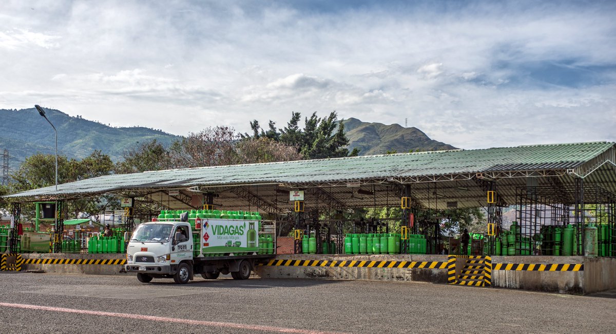 GasnovaCo's tweet photo. #GasParaElProgreso✨La #PostalGLP de hoy nos inspira✨: instalaciones que hacen posible que el #GLP llegue al 95% del país, llevando energía limpia y eficiente a 12 millones de colombianos. 💚 @WorldLiquidGas @Superservicios @MinEnergiaCo https://t.co/uqnz7azXPn