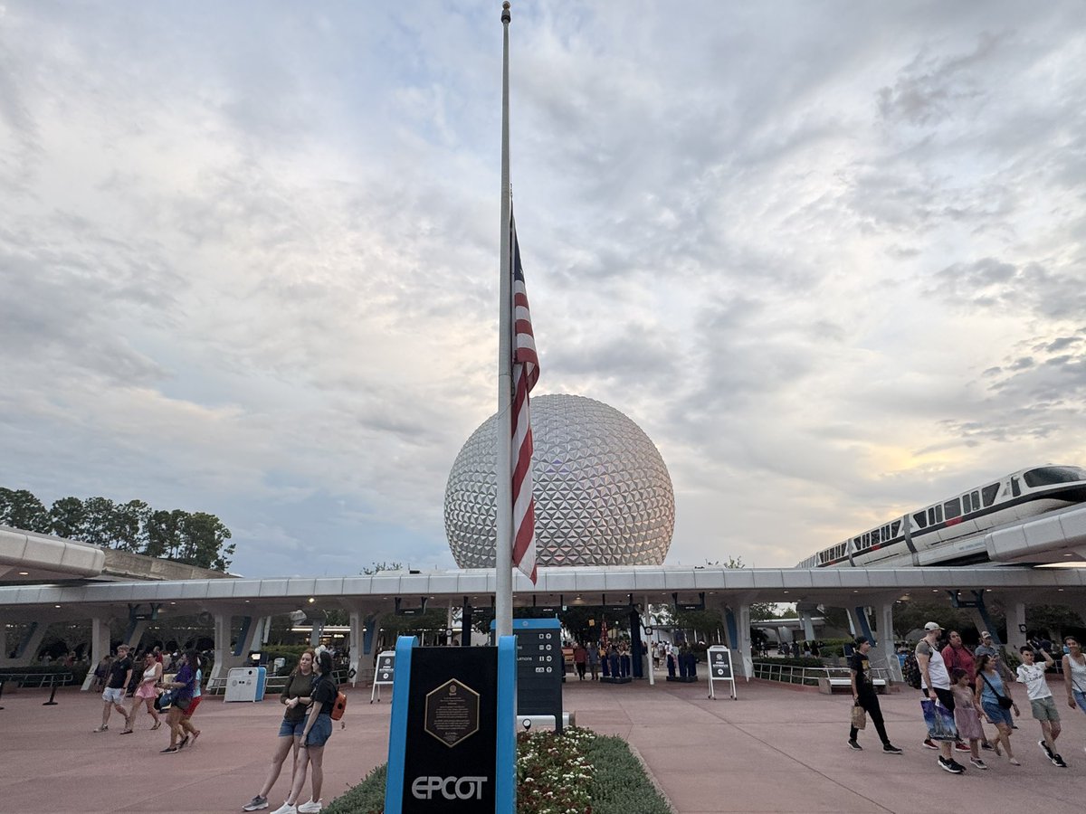 ShowcaseWishes's tweet photo. The American 🇺🇸 flag at half staff at EPCOT to honor Charlie Kirk https://t.co/yHhPjWKjb7