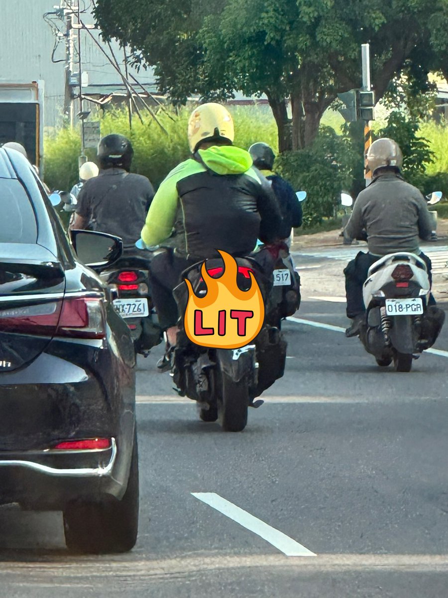 融 Rong 🇹🇼 🇯🇵 4/1-4/7 東京🗼 tweet media