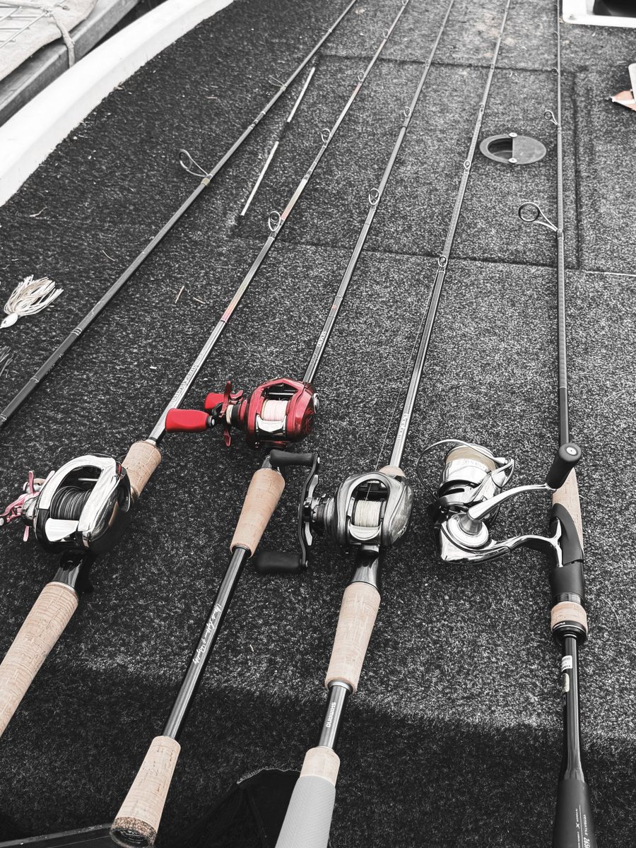 jayrdark's tweet image. Fishing: where patience turns into peace 🌊🪷