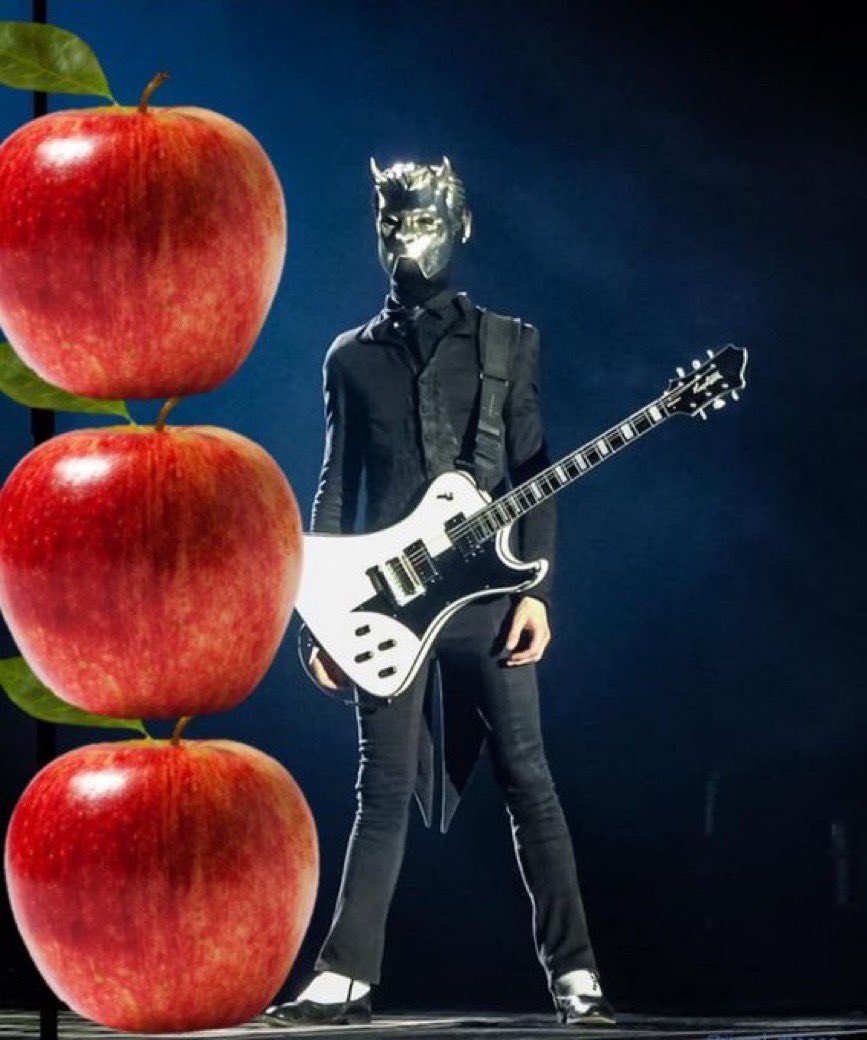 three apples tall