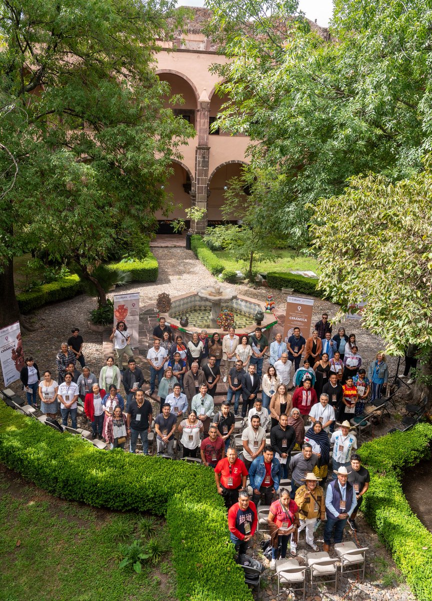 Hoy inauguramos en San Miguel de Allende, Guanajuato, el Primer Encuentro Nacional de Cerámica, una celebración de lo que somos: un pueblo que transforma barro, fuego y color en arte, sustento y orgullo colectivo.

Desde la alfarería prehispánica de la cultura Chupícuaro hasta