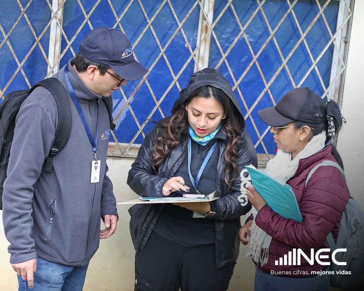 Ecuadorencifras's tweet photo. 📍Azogues | Coordinación Zonal 6
👩🏫 En la parroquia Bayas, Junto a la directora ejecutiva del #INEC @evamariamera capacitamos a nuestros aspirantes a personal de campo para la Encuesta de Superficie y Producción Agropecuaria Continua #ESPAC
✅ Su labor será clave para identificar segmentos, recopilar datos del sector agropecuario y generar estadísticas confiables que fortalezcan el desarrollo del país.
🐄🚜 Con la #ESPAC, con la #ESPAC recolectamos datos para generar información confiable y de calidad que impulsan el desarrollo del país. 📊 Porque detrás de cada dato hay decisiones que impulsan al Ecuador. 🇪🇨
#BuenasCifras #MejoresVidas