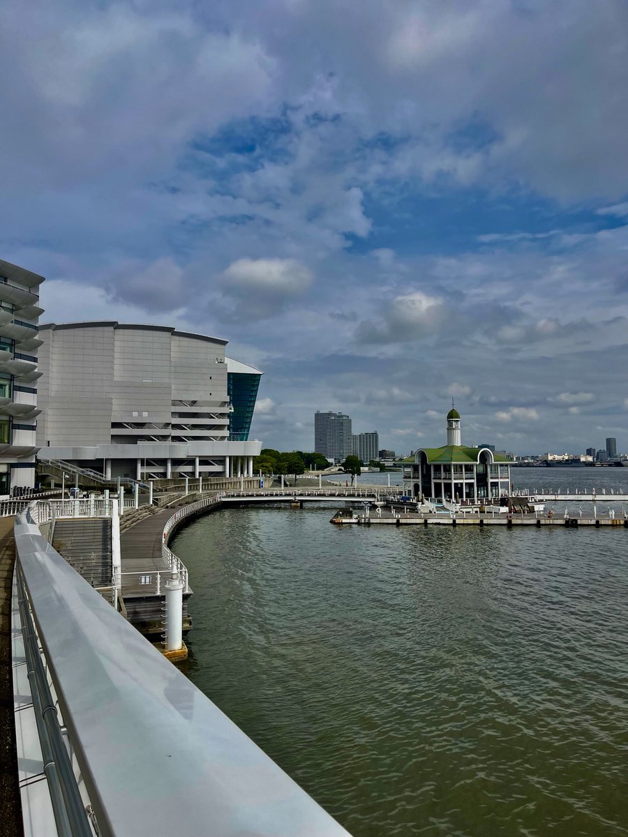 enzomazza's tweet image. #earlyrunning Tokio Yokohama