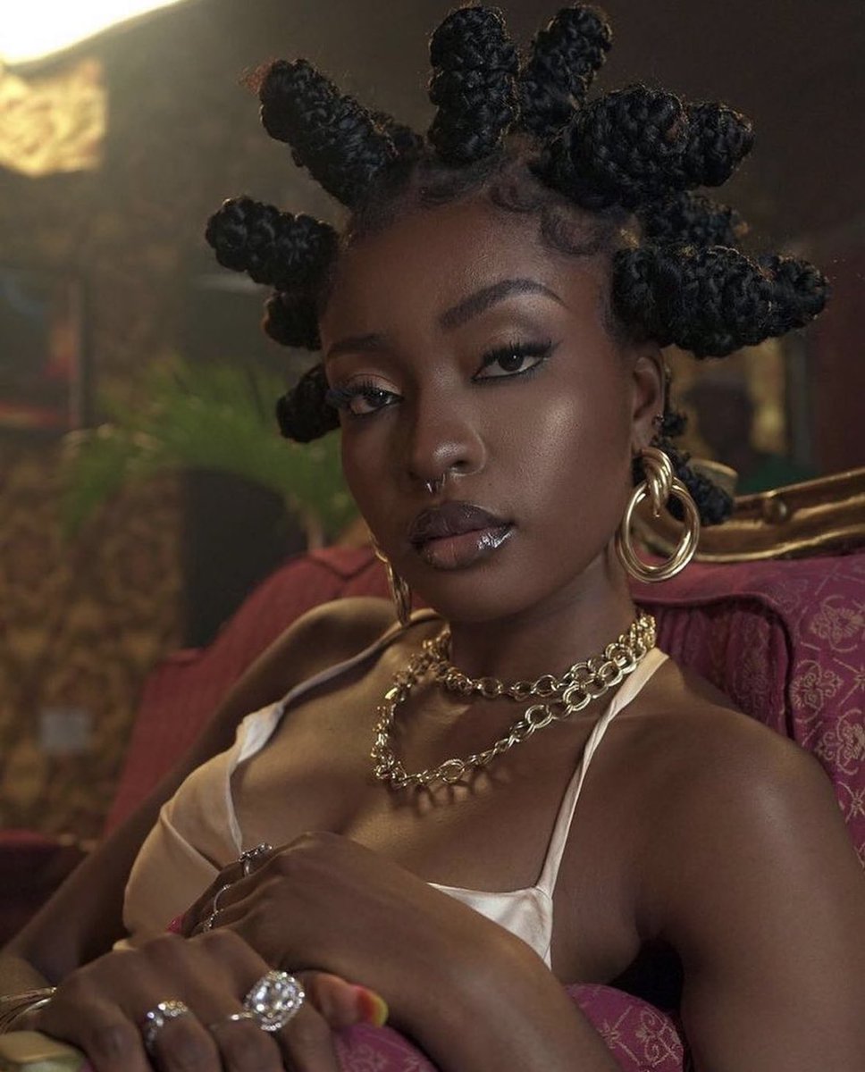 AfroStunnerz's tweet photo. Crowned in Bantu Knots 👑 https://t.co/0tcjSisBYe
