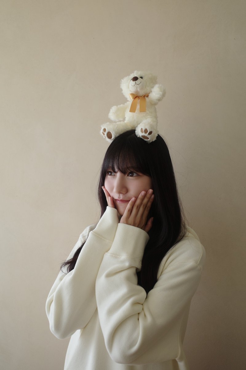 hina2ndphoto's tweet photo. くまちゃんと戯れるおひなさんのオフショもどうぞっ🎀🧸

#日向坂46 #河田陽菜
#河田陽菜2nd写真集 11月11日発売！

🐶Amazon https://t.co/y90p9JtlAQ
☀️Sony Music Shop https://t.co/3fcQ02gEaB
🍩紀伊國屋 https://t.co/ewX2v1DV33
🌷HMV https://t.co/TLPFOboeJh https://t.co/WP9cqq98gh