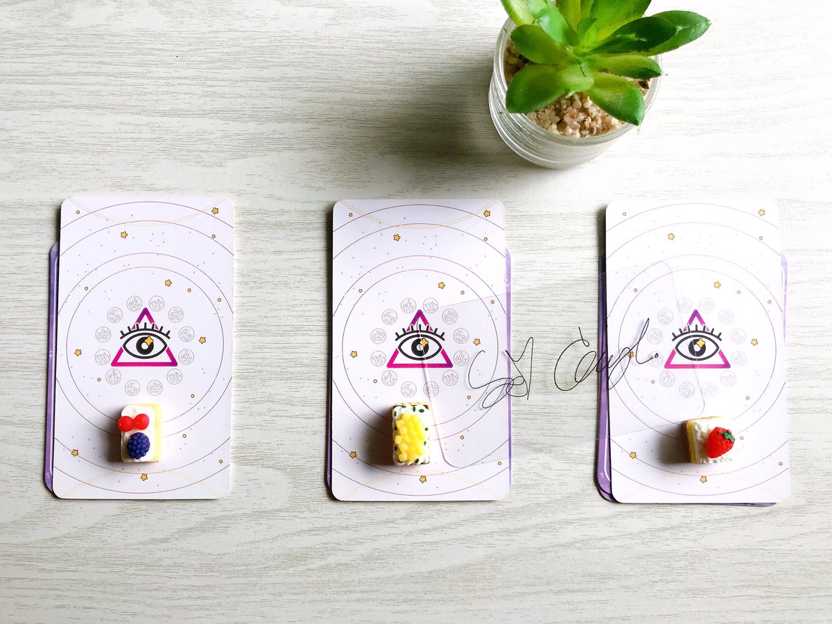 PICK A CARD 🍰 เนื้อคู่ที่ยังไม่พบเจอกัน ฝากบอกอะไรคุณ?

🍬 เฉพาะคนที่เจอ มีเนื้อคู่
💫 เลือกไพ่
🍵 RT เพื่อเนื้อคู่

#SomGodgirl
#ดูดวง #ดูดวงเนื้อคู่