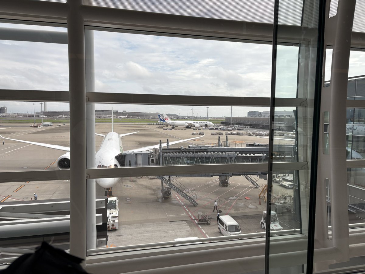 massivehide4's tweet image. 遅い夏休み。約6年ぶりの海外。

#台北
#エバー航空
#羽田空港第3ターミナル