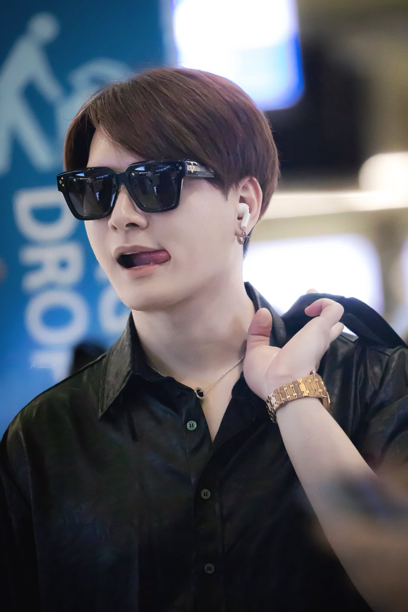 MilkmenFL's tweet photo. เจ้าแสบ 😝

#ยูยู่ของคุณพี #KristPerawat @kristtps https://t.co/t0ahymqqVN