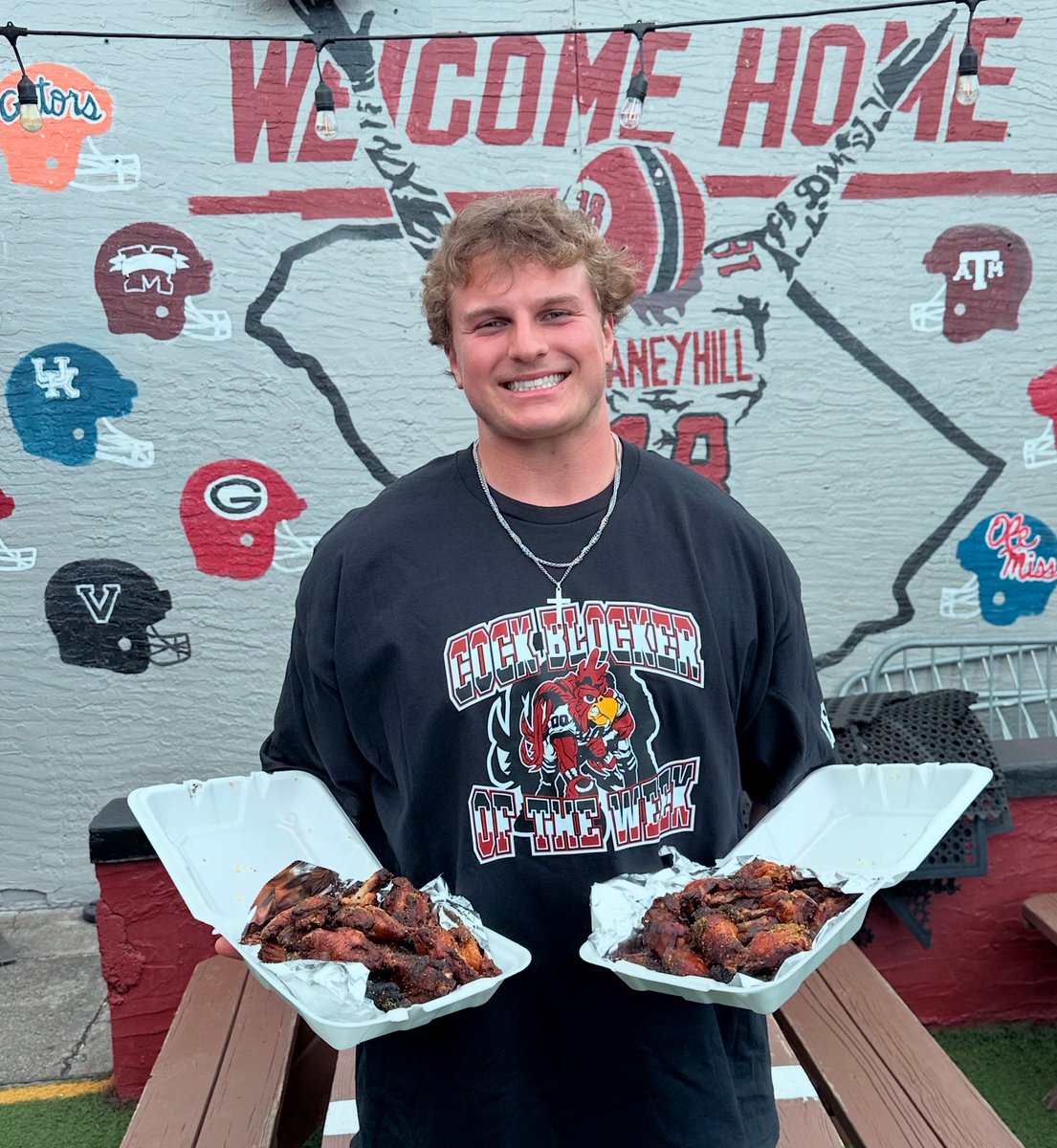 💥 COCKBLOCKER OF THE WEEK - SC STATE 💥 

Shoutout to Cason Henry for being this weeks - COCKBLOCKER OF THE WEEK! The right side of the line is holding it down after Trovon Baugh won it last week! 

Cason went with our famous Lemon Pepper wings this week! 

Come try some 🤙🏼💯🐔