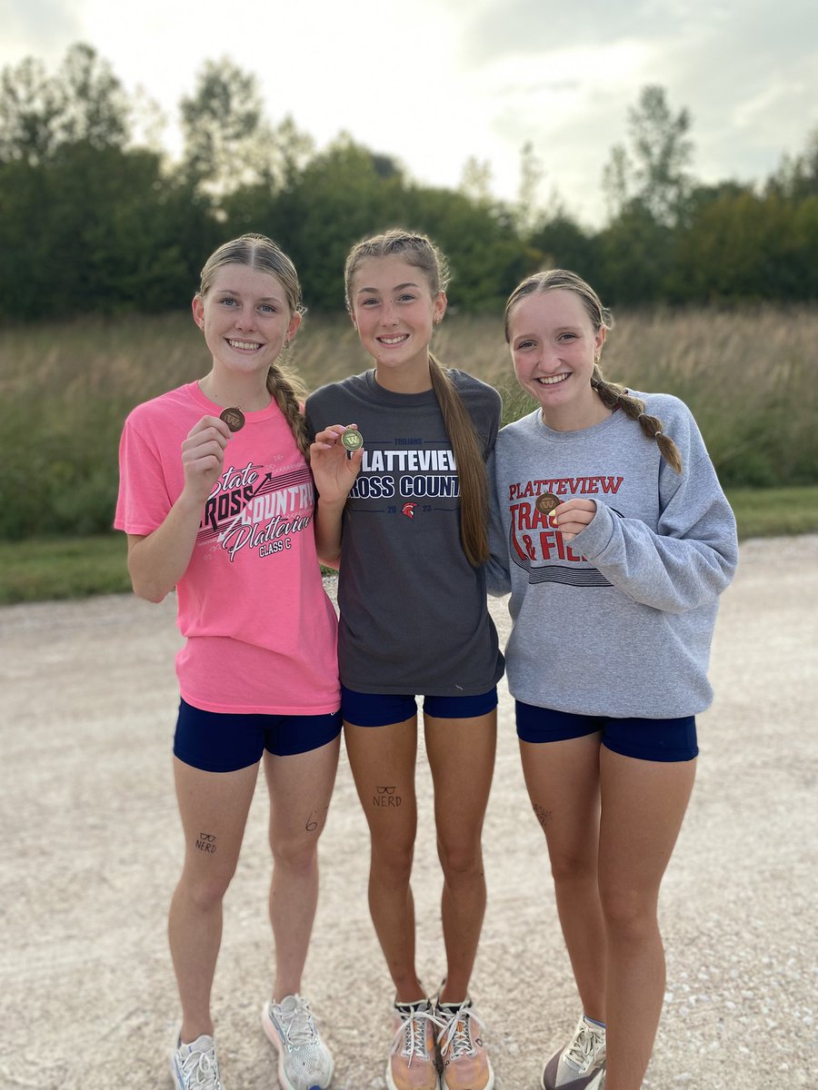 Platteview_XC's tweet photo. We had three medalists in the girls race at Wahoo.

Brooklyn Kermmoade-1st Place (new team’s course record)
Katy Neneman-9th Place
Reagan Soneson-14th Place

Way to gut it out on a hot day! https://t.co/vCaI4l8fY8
