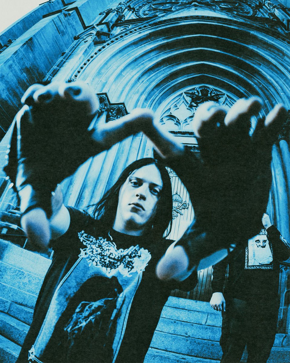 Hitting the Fred Durst for Pedestal for Leviathan promos

📸: <a href="/crippledxwings/">gay vampire music</a>