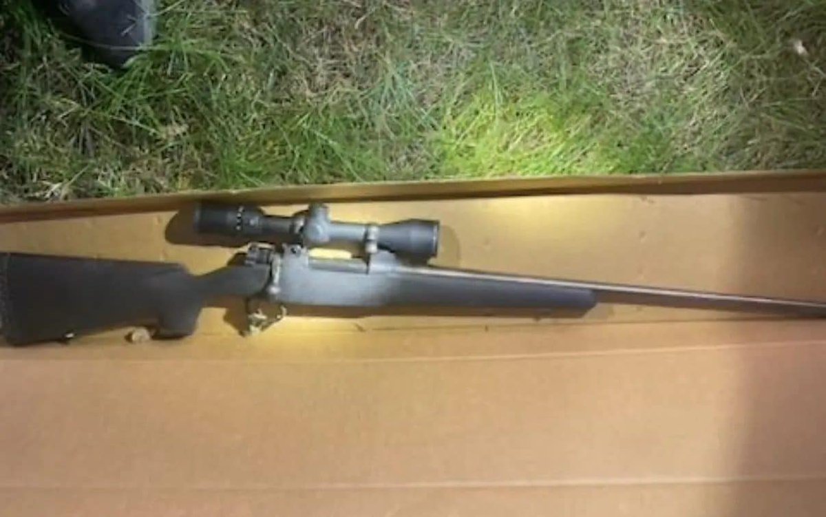 Where's the rifle? The one shown in the pic doesn't break down. Was it already there? If so, why did he take it with him? More than 1? Is thgis the shooter?