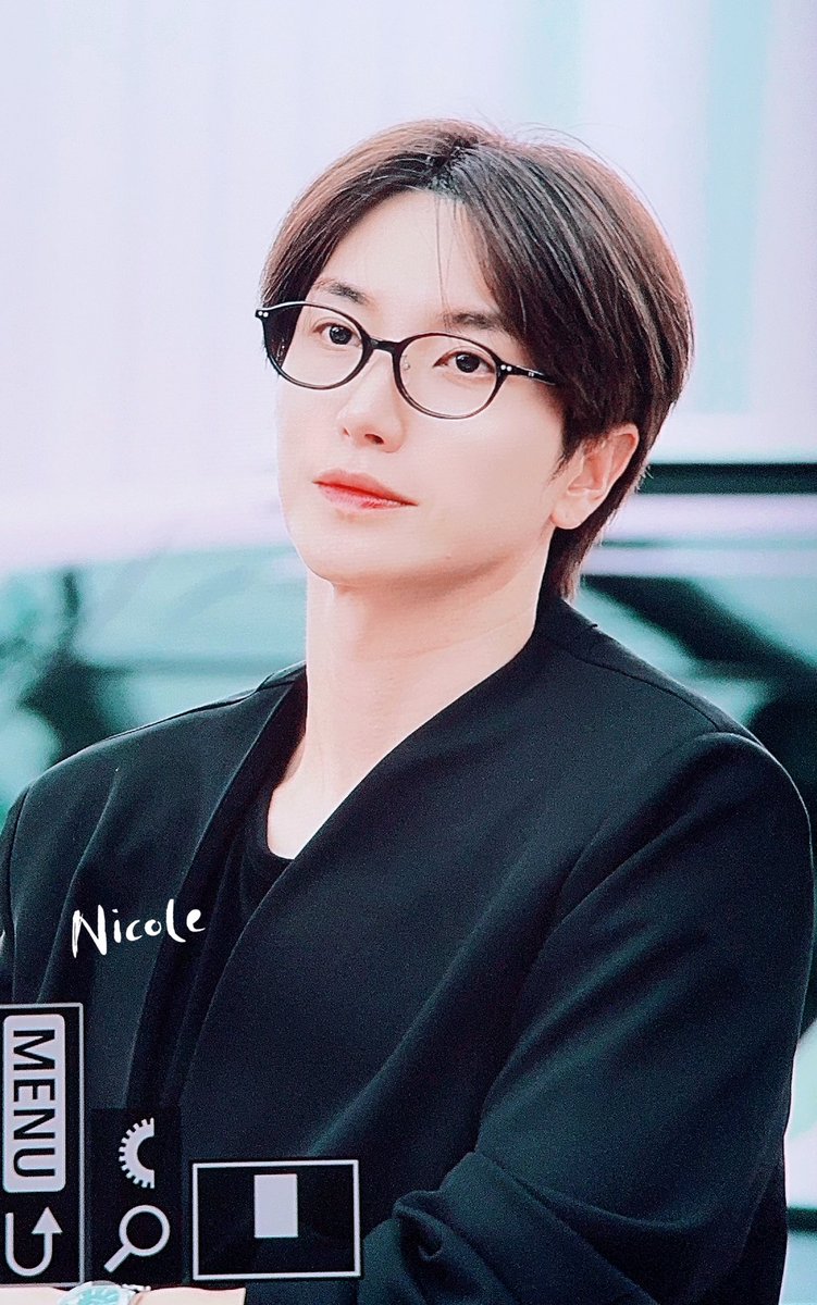 250912 ICN ✈️
🤓
#LEETEUK #leeteuk #박정수 
#슈퍼주니어
#SUPERJUNIOR 
#이특 #슈퍼주니어 
#Leeteuk #superjunior