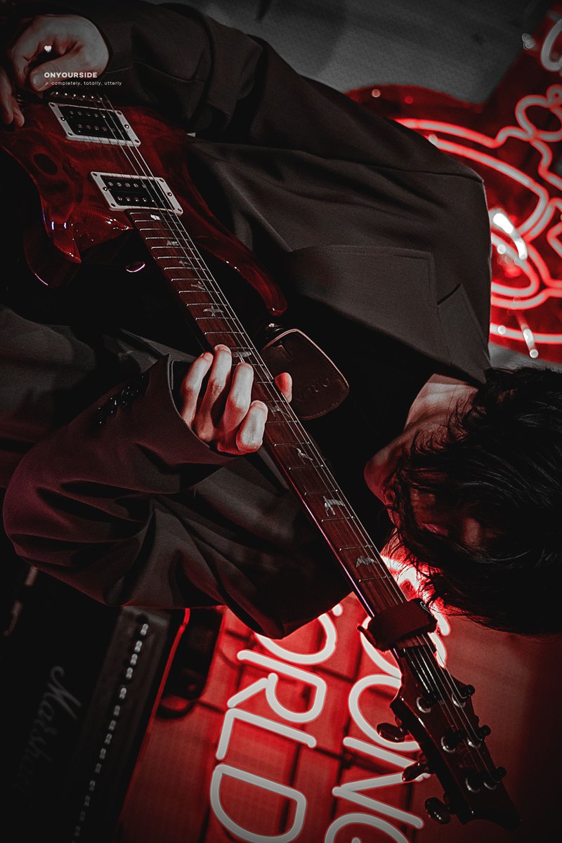 250906  
#HeMeets #히미츠 #오승규 #우주정거장 맥주콘  
아주 만약에 식사 도중에
혹시 비명이 들려도 놀라지 말아요