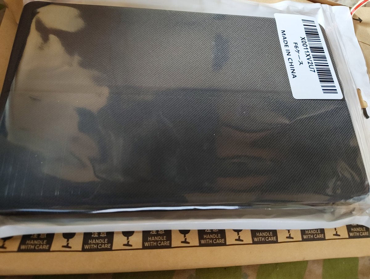 ayanoking's tweet image. Hedwolf Ftab7のレビュー特典のタブレット専用ケースが届いた〜
2000円ちょいのやつですね、おなかなか得でした。※レビュー後1週間ほど

#タブレット 
#headwolf