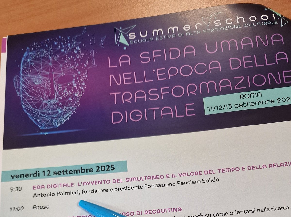 Era digitale: l'avvento del simultaneo e il valore del tempo e della relazione. È criptico il titolo del mio intervento alla Summer School di <a href="/prioritalia/">Prioritalia</a> ma lo svolgimento è: come tenere saldo l'umano nel tempo del tutto subito e dell'empatia artificiale dell'IA.