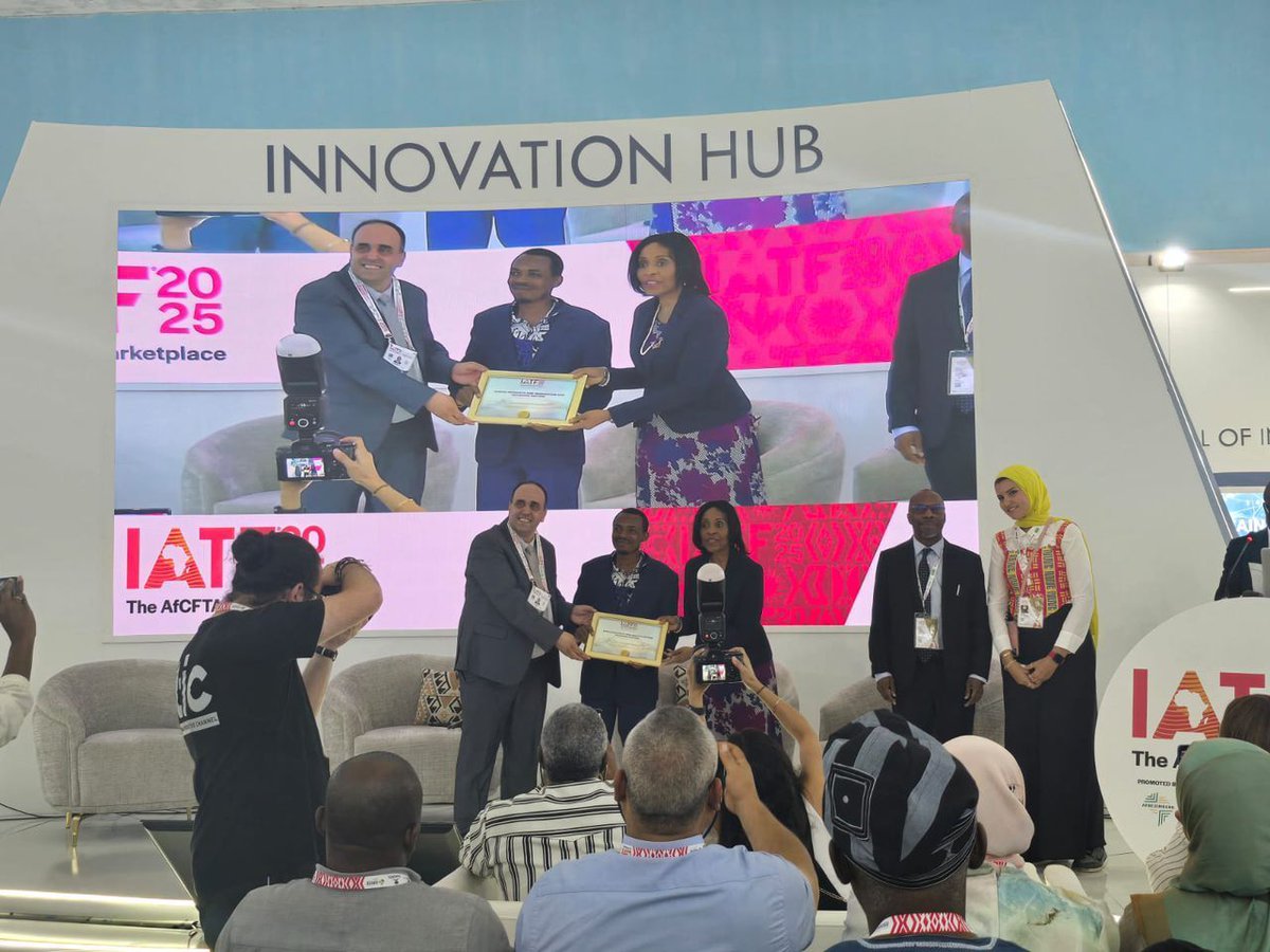 Our very own Roice Bwambale Kalengyo has been named one of nine African Research Laureates by ARIH, supported by Afreximbank! A proud moment for Ndejje University and the Faculty of Engineering.
🔗 Read more: ndejjeuniversity.ac.ug/ndejje-univers…
#Ndejje27thGrad #Research #Innovation