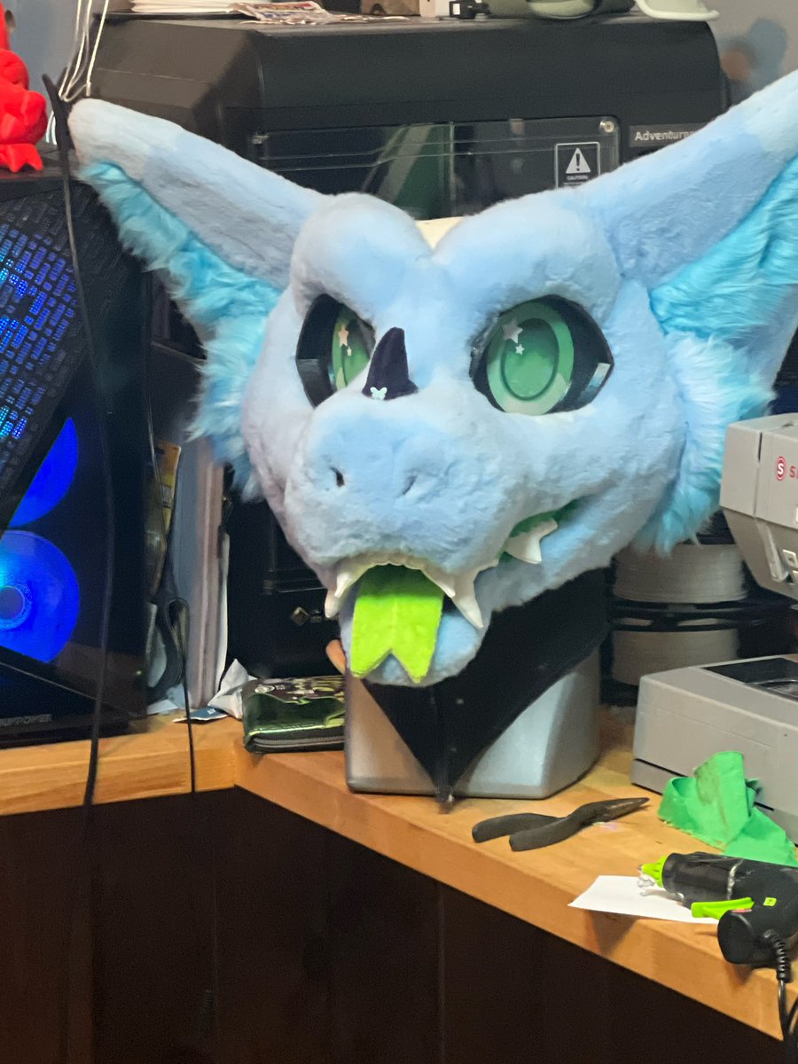 Killjoy (Commissions OPEN) ➡️ TFF (@killjoy0208) on Twitter photo Them pearly whites Them pearly whites