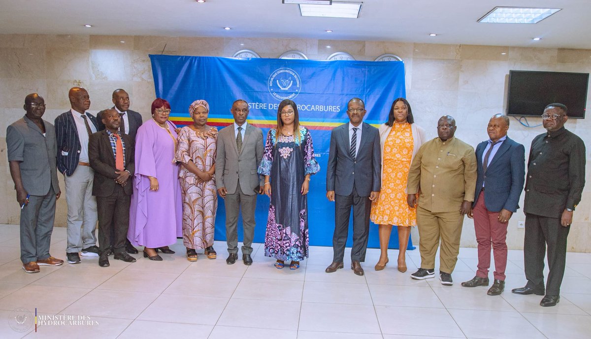 #RDC : Les cadres de l'administration des hydrocarbures reçus par la Ministre d'État 

Kinshasa, le 11 septembre 2025

Conduits par le Secrétaire général aux hydrocarbures, Mr Christian KANKU KASHALA, les directeurs chefs de service ont été reçus ce jeudi 11 septembre 2025 par la