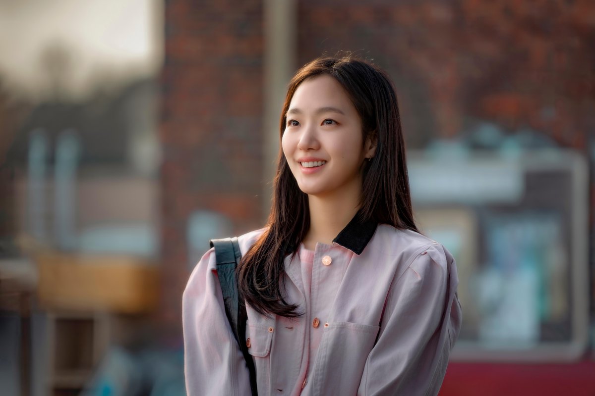◆配信開始
Netflixシリーズ『ウンジュンとサンヨン』（韓国）

幼い頃から親友でありライバルだったウンジュンとサンヨン。

大人になるにつれ疎遠になっていた二人だが、
サンヨンが重病を患っていると発覚。

人生最後のひと時を過ごす二人の日々が始まる。

#ウンジュンとサンヨン