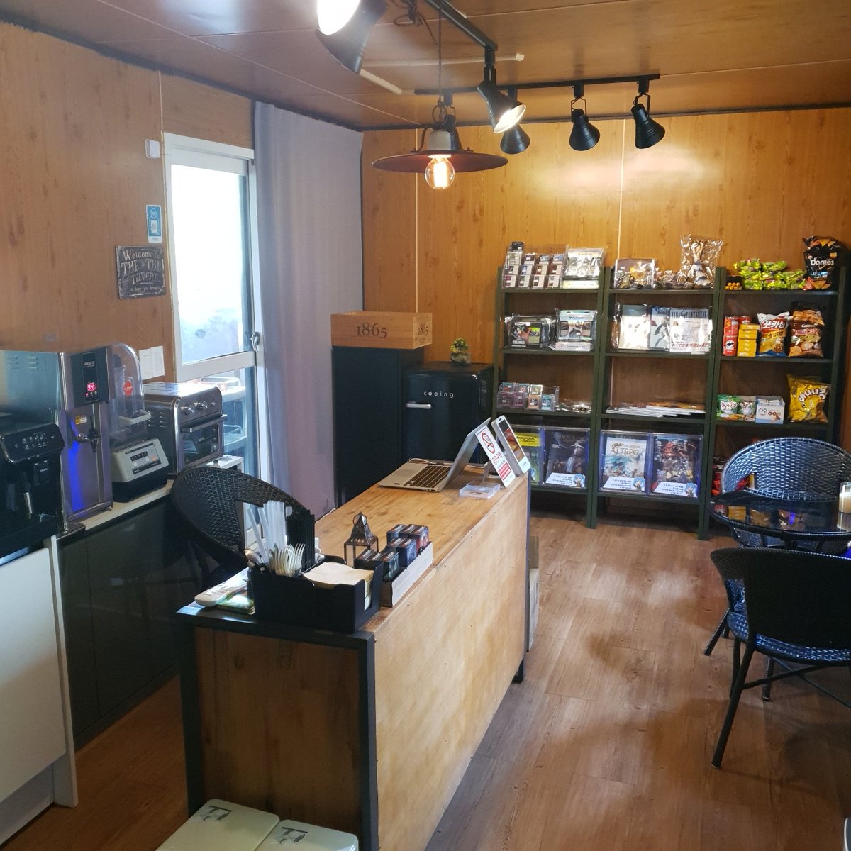 #매직더게더링 카페에 #능소화 를 소개하게되었습니다.

#제주도 에서 조금이라도
#TRPG #매더게 #워해머 게임을 즐기실 수 있도록
현재 매더게 물품 구비 중인 것에 비해
사람들에게 알리지 못했나 싶네요!

뉴비 플레이어가
방문해주시면 월컴덱 하나 증정해요!

cafe.daum.net/magin/EGnd/939…

#RT