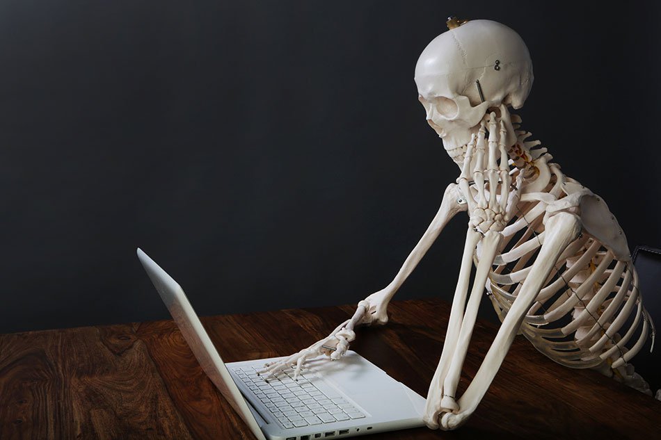 KGFantasyKG's tweet image. Me checking my inbox to see if someone ordered a $1000 commission 💀💻

Manifesting that one rich client 👀✨

#ArtistLife #CommissionOpen #ArtMeme