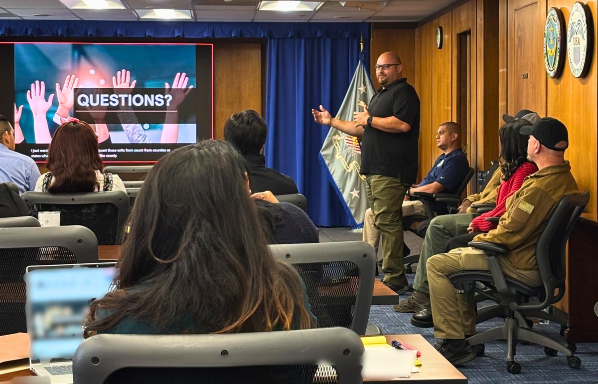 USMSLosAngeles's tweet photo. The #USMSLosAngeles has successfully delivered crucial training to @USAO_LosAngeles on the USMS process. Strengthening these partnerships is key to enhancing our effectiveness and credibility! #EffectiveProcesses #Collaboration #Training #USMarshals #JusticeSystem https://t.co/XPMp5z0d4q