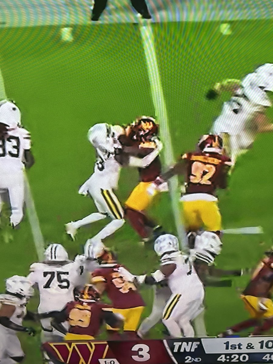 ThatsBananas4's tweet photo. Nice block #WASvsGB https://t.co/M7J0zsipGK