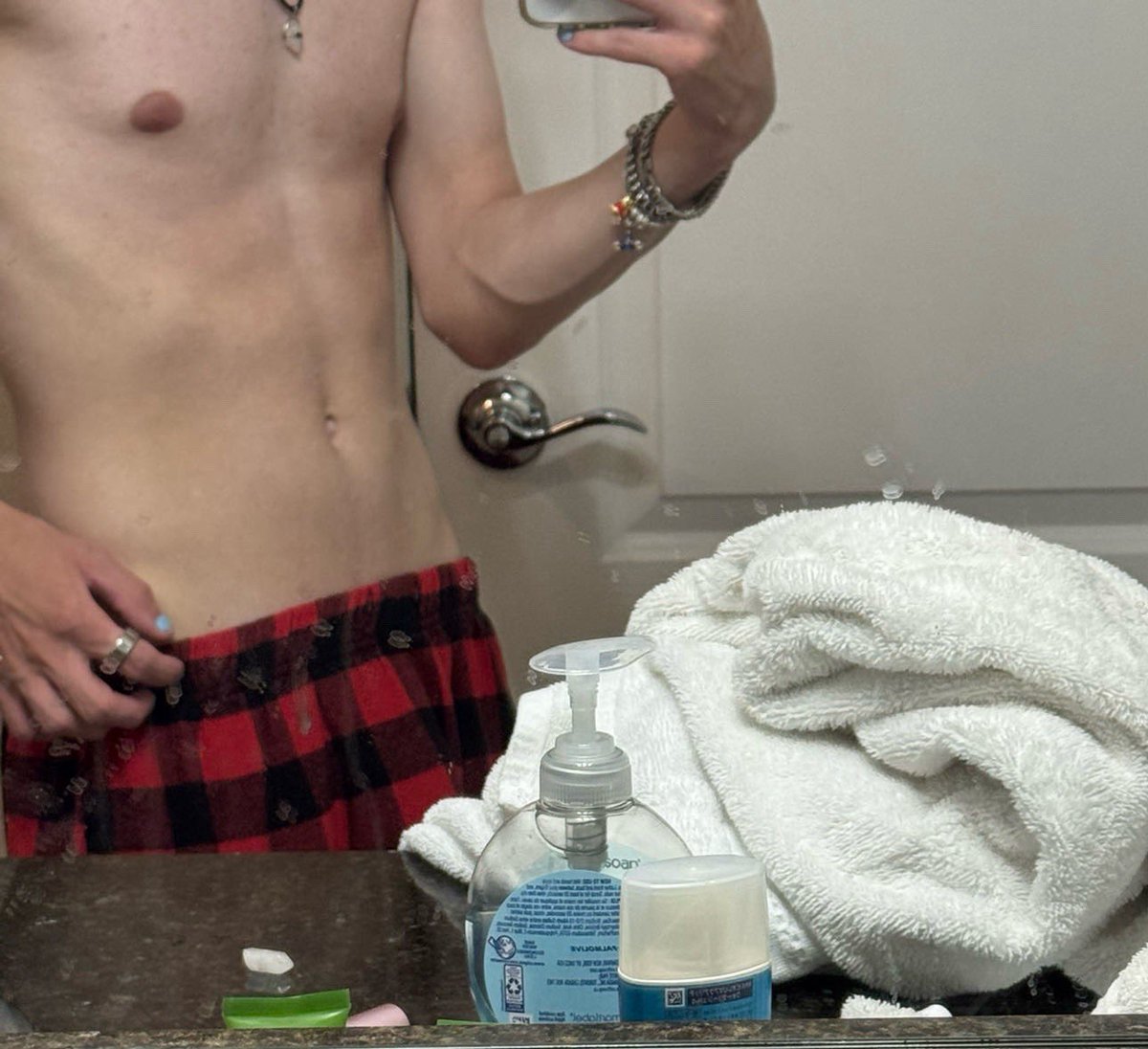 cloudycummer's tweet image. :)