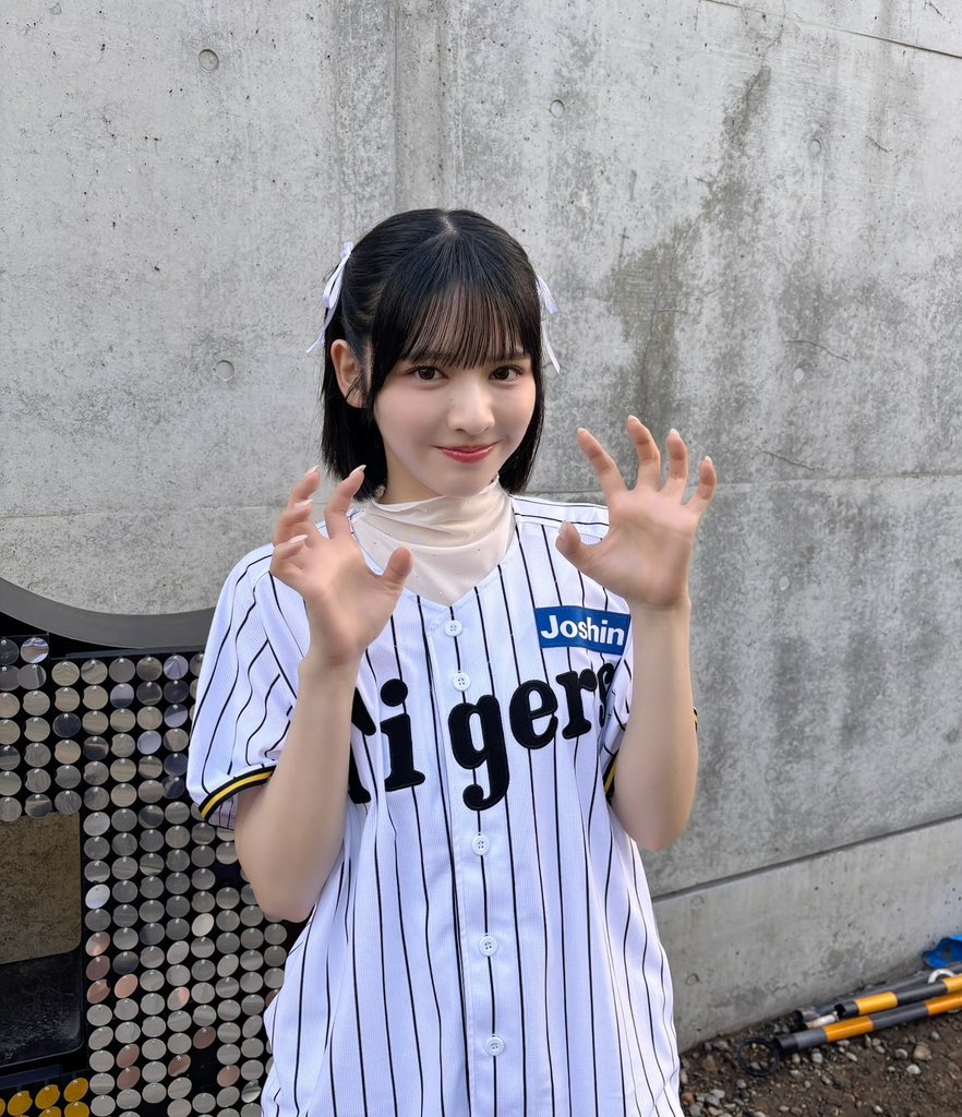 ✨🧡#おすず のファーストピッチ⚾️✨ 鎮西寿々歌が単独で ファースト