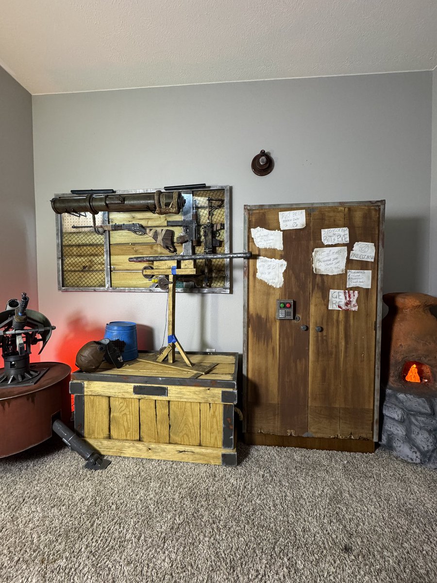 sometimes_lone's tweet photo. Seeking help.

I’ve been between painting, vinyl, etc for a textured wall to make my irl 2x2 fully feel like a Rust base. Anyone who’s an expert with… walls… have any guidance or brands who I could seek help from? Would love to make it look like stone/metal from the game https://t.co/gMHs59tcEf
