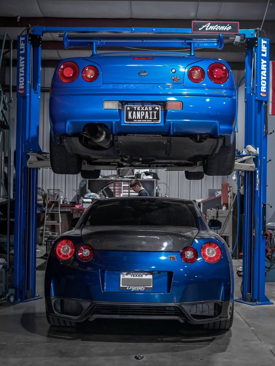 _Posters's tweet image. Old vs New