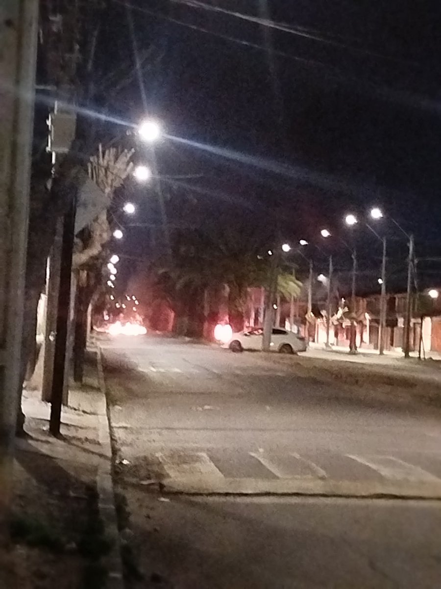 🔴 URGENTE | Barricadas en sector Merced, comuna de Melipilla, Región Metropolitana.