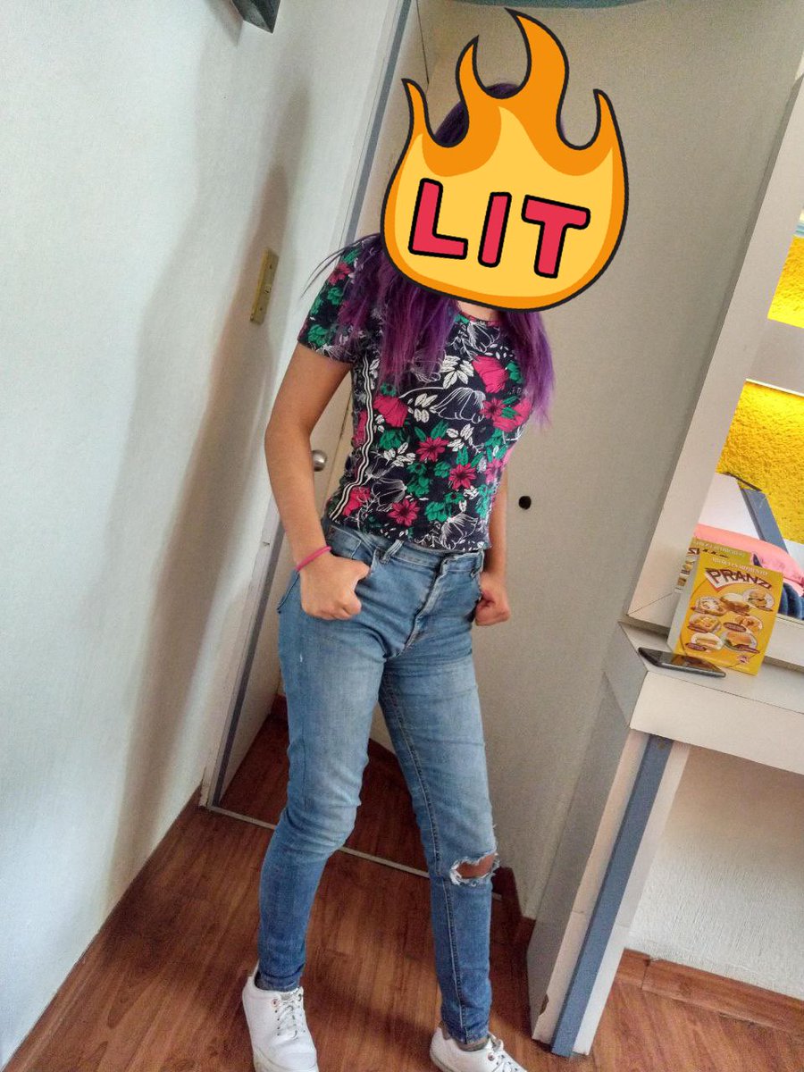 AlejoPe59098441's tweet photo. Hoy me vine a dar un #encerron con esta #trabajadora 🔥😮‍💨
Las de pelo pintado siempre están bien #hot 😮‍💨
Cuando le estaba dando le marco si novio jajaja 
No quiso ni contestar 😅 mejor que no se entere 👀
#single #tlaxcala #puebla #apizaco #porn https://t.co/73KmTPbY9x