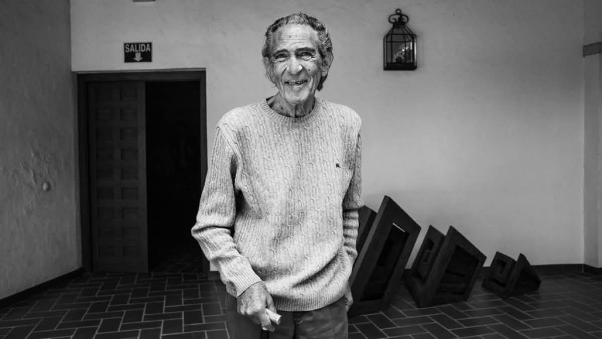 Bibliomaniatico's tweet image. «Una casa es el lugar donde uno es esperado».

Antonio Gala