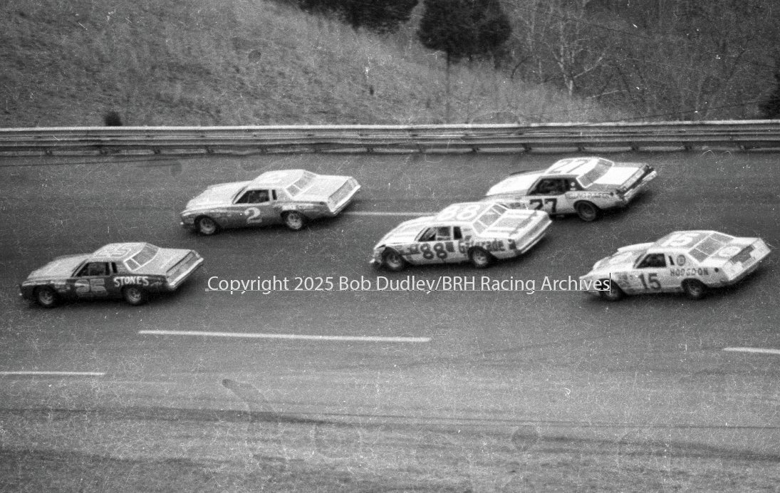 RacingBrh's tweet photo. 3-30-80 Bristol. #25 Ronnie Thomas #2 Dale Earnhardt #88 Darrell Waltrip #27 Benny Parsons and #15 Bobby Allison. Thomas finished 12th while Earnhardt won with Waltrip, Allison and Parsons finishing 2nd through 4th. @ItsBristolBaby https://t.co/cEzXCvMXHw